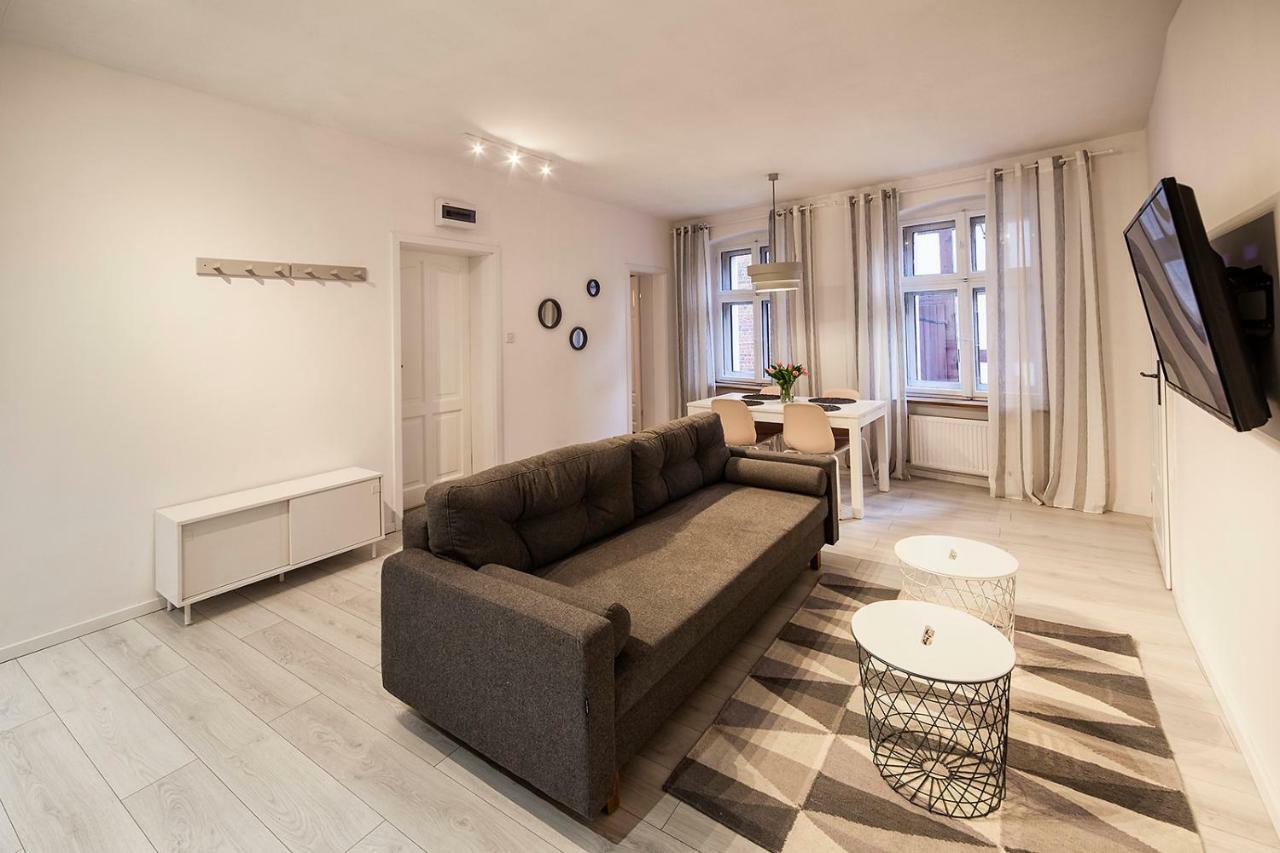 Apartamenty Torunskie Pod Krzywa Wieza Екстер'єр фото